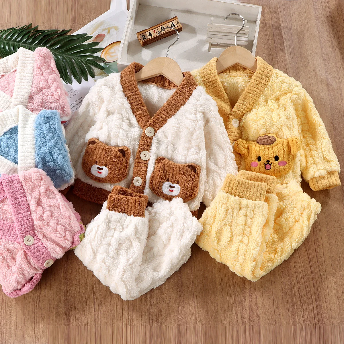 Winter Clothing Baby Girl - ชุดนอนผ้าสักหลาดสำหรับเด็กชุดนอนแบบอุ่นหนานิ่มลายการ์ตูนน่ารักใหม่สำหรับฤดูใบไม้ร่วงฤดูหนาวชุดนอนเสื้อผ้าชุดลำลองเด็กหญิงเด็กชาย