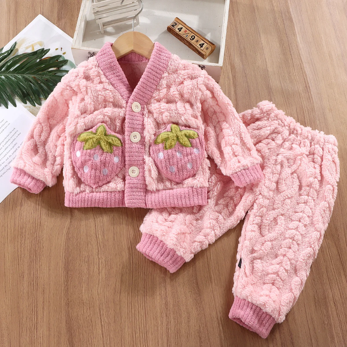 ชุดนอนผ้าสักหลาดสำหรับเด็กชุดน - Winter Clothing Baby Girl บทวิจารณ์และราคา